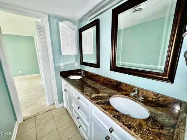$689,900 | 206 Beechwood Trail, Henderson, NC 27536