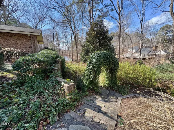 $689,900 | 206 Beechwood Trail, Henderson, NC 27536