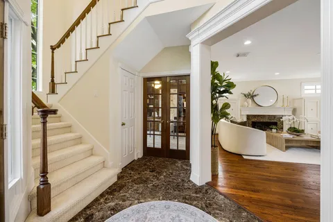 $1,199,000 | 4900 Cedar Street, Bellaire, TX 77401