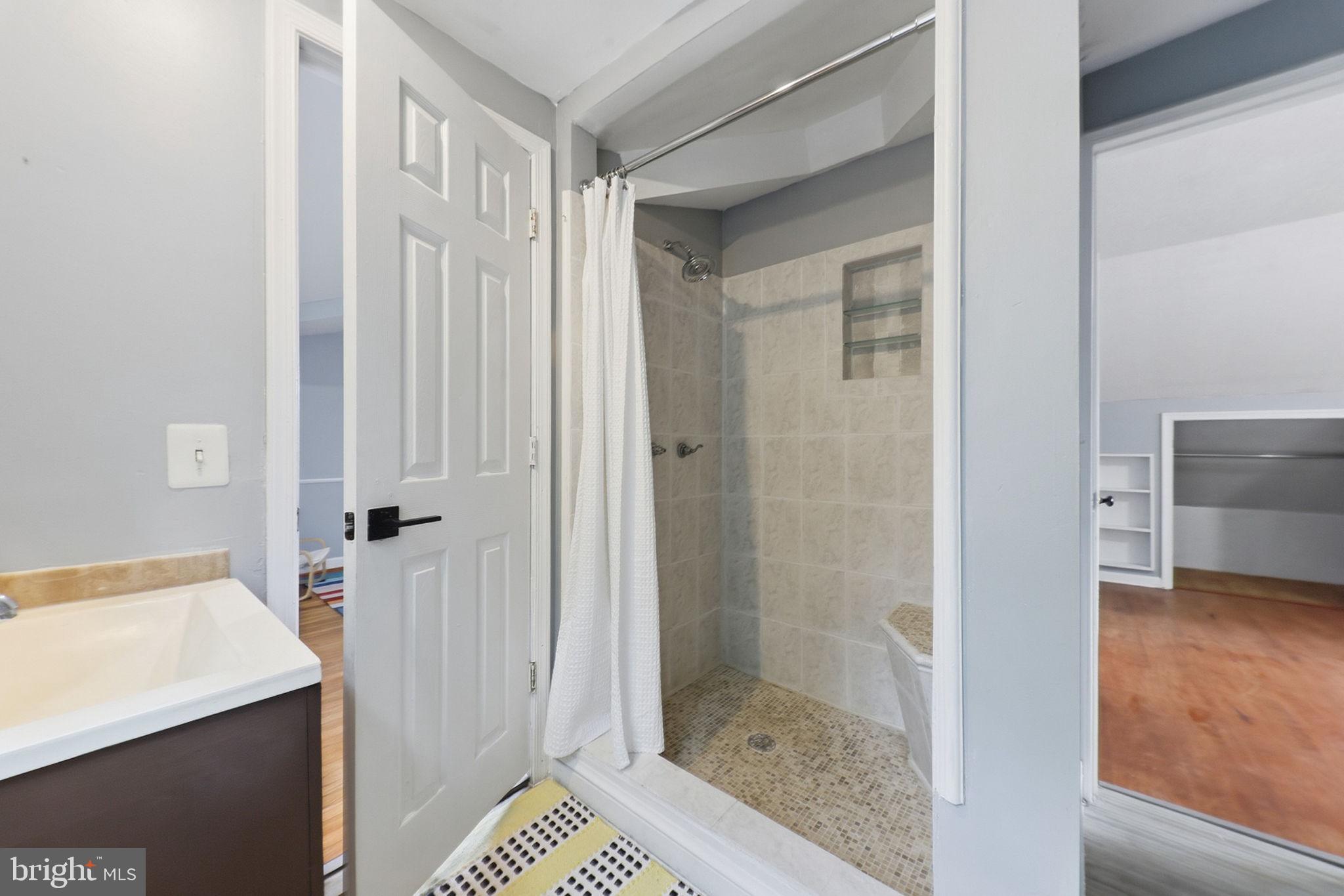 2812 Lindell Street Silver Spring, MD 20902 - Photo 20 of 37 Gallery Image 20