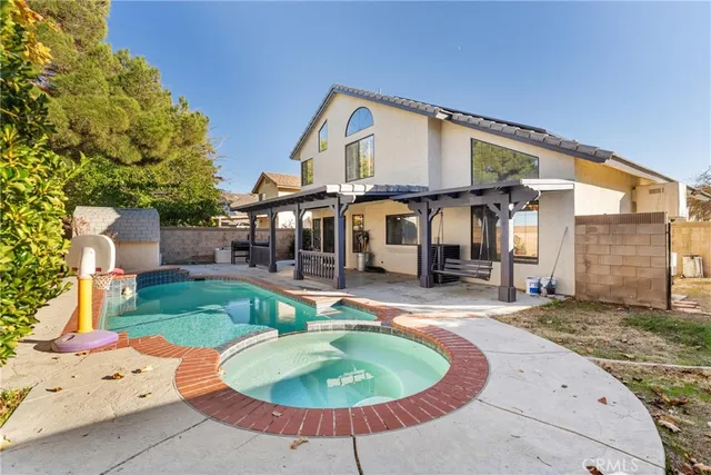 a house view with a outdoor space