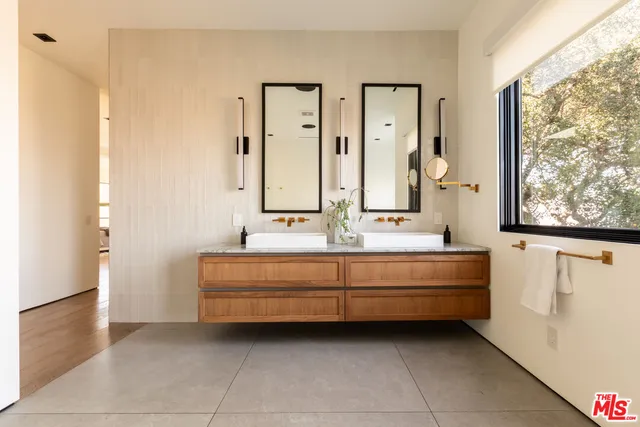 a view of bathroom with shower