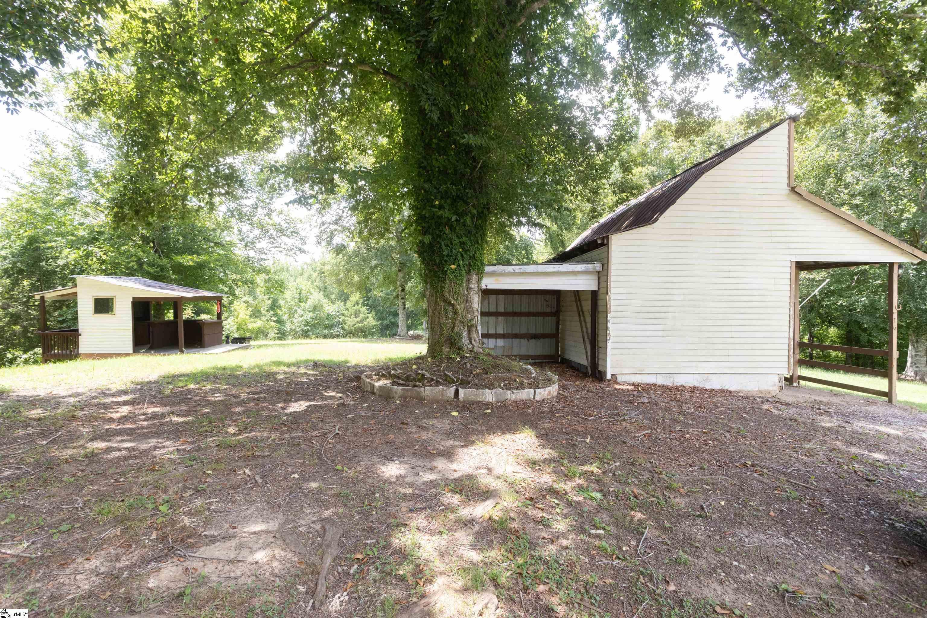 158 Brockeric Road Honea Path, SC 29654 - Photo 15 of 47