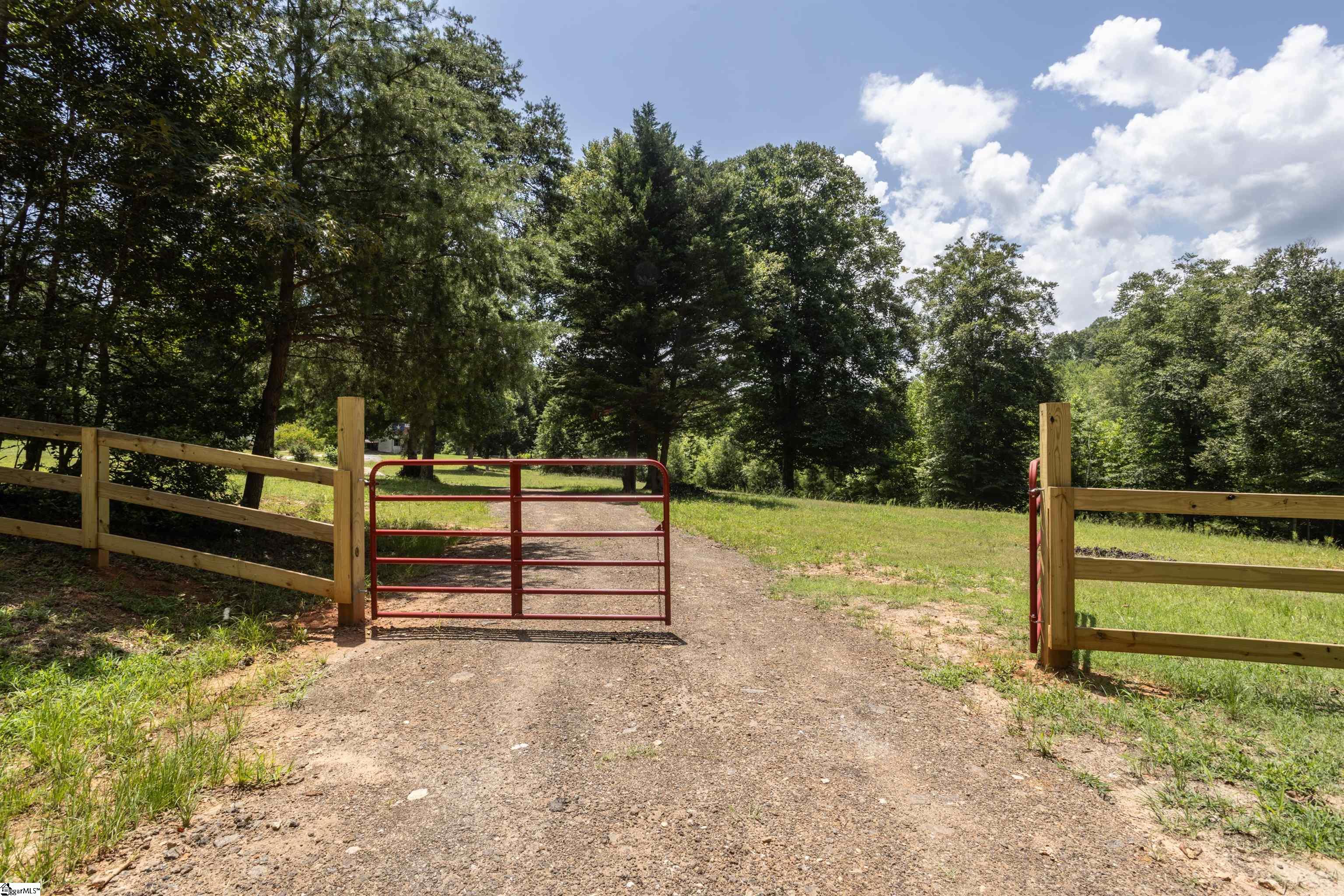 158 Brockeric Road Honea Path, SC 29654 - Photo 2 of 47