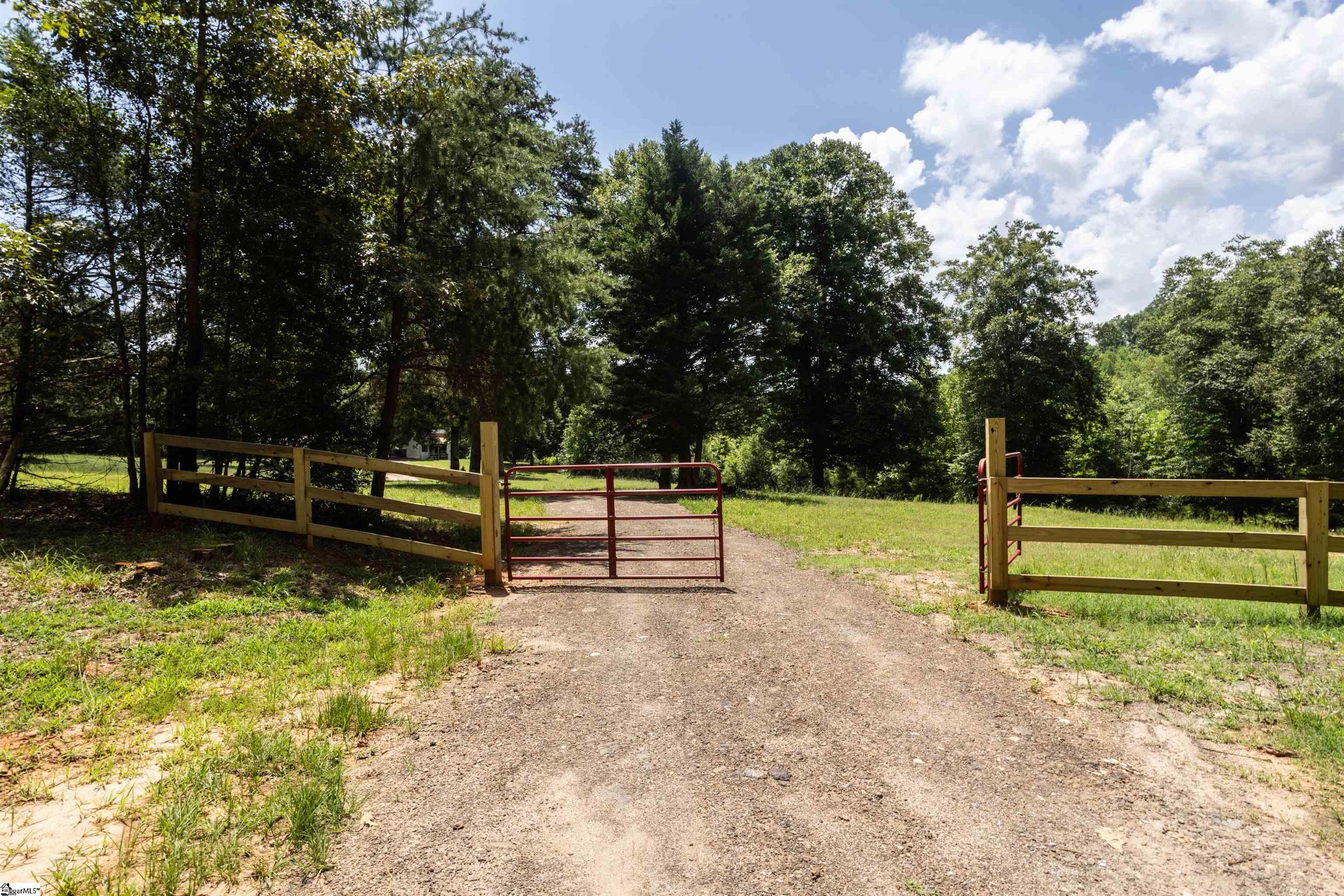 158 Brockeric Road Honea Path, SC 29654 - Photo 3 of 47