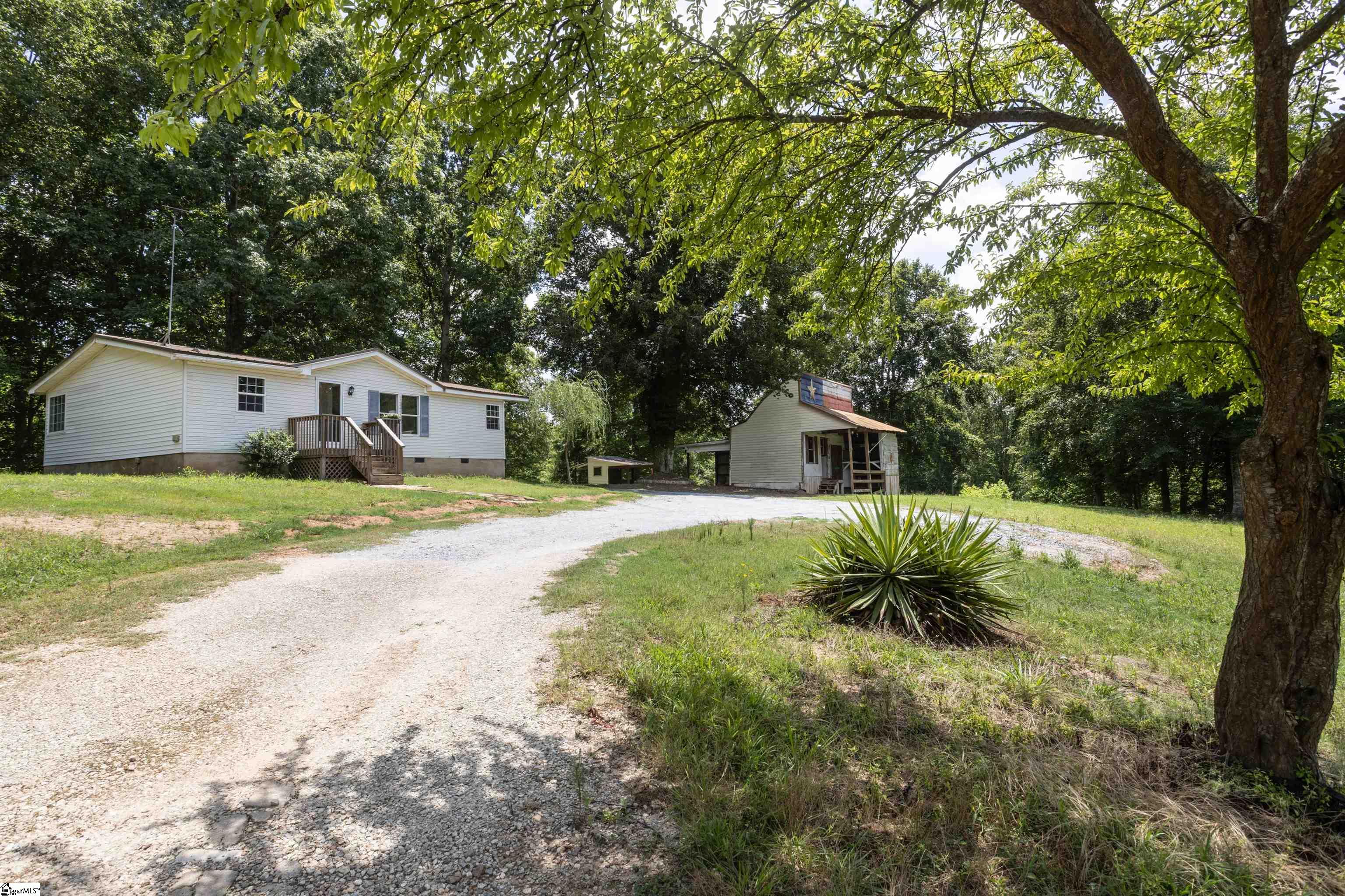 158 Brockeric Road Honea Path, SC 29654 - Photo 6 of 47