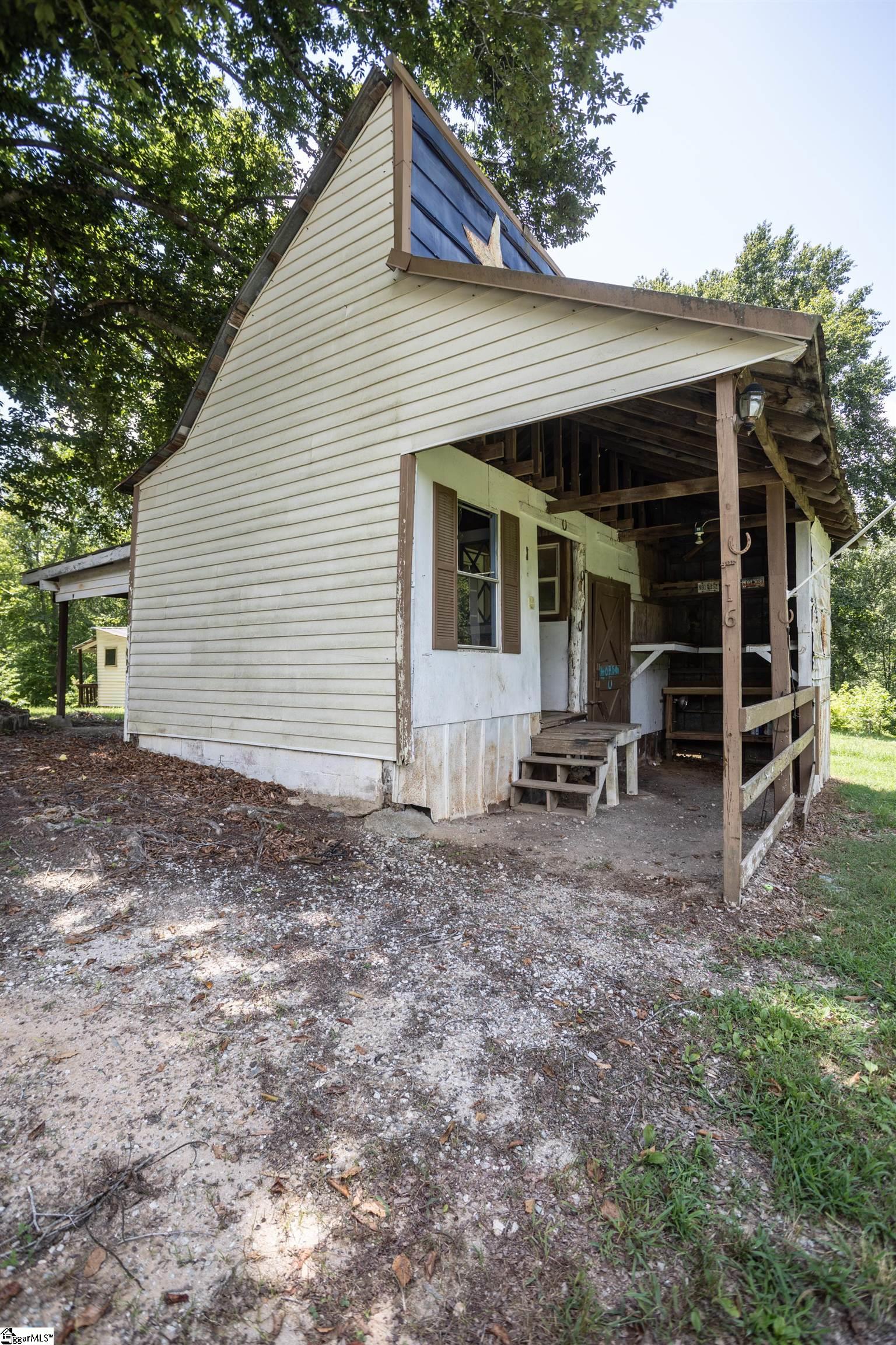 158 Brockeric Road Honea Path, SC 29654 - Photo 8 of 47