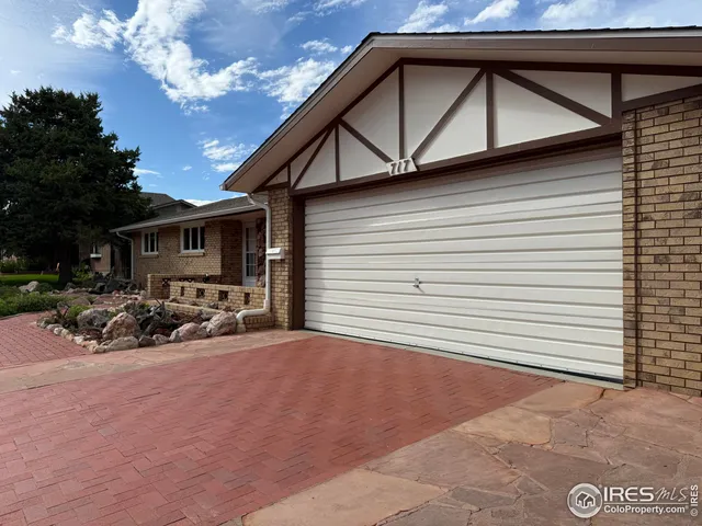 a black and white photo of a house