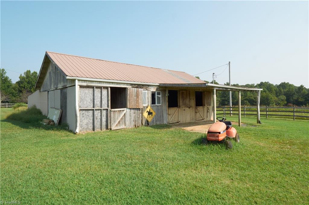 3337 New Salem Road Climax, NC 27233 - Photo 5 of 30 Barn Picture