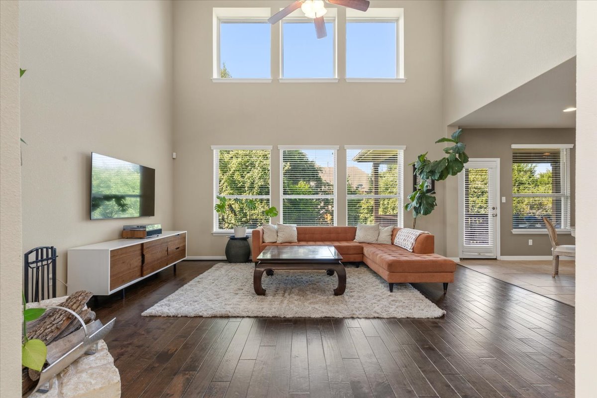 561 Stone View Trail Austin, TX 78737 - Photo 11 of 38