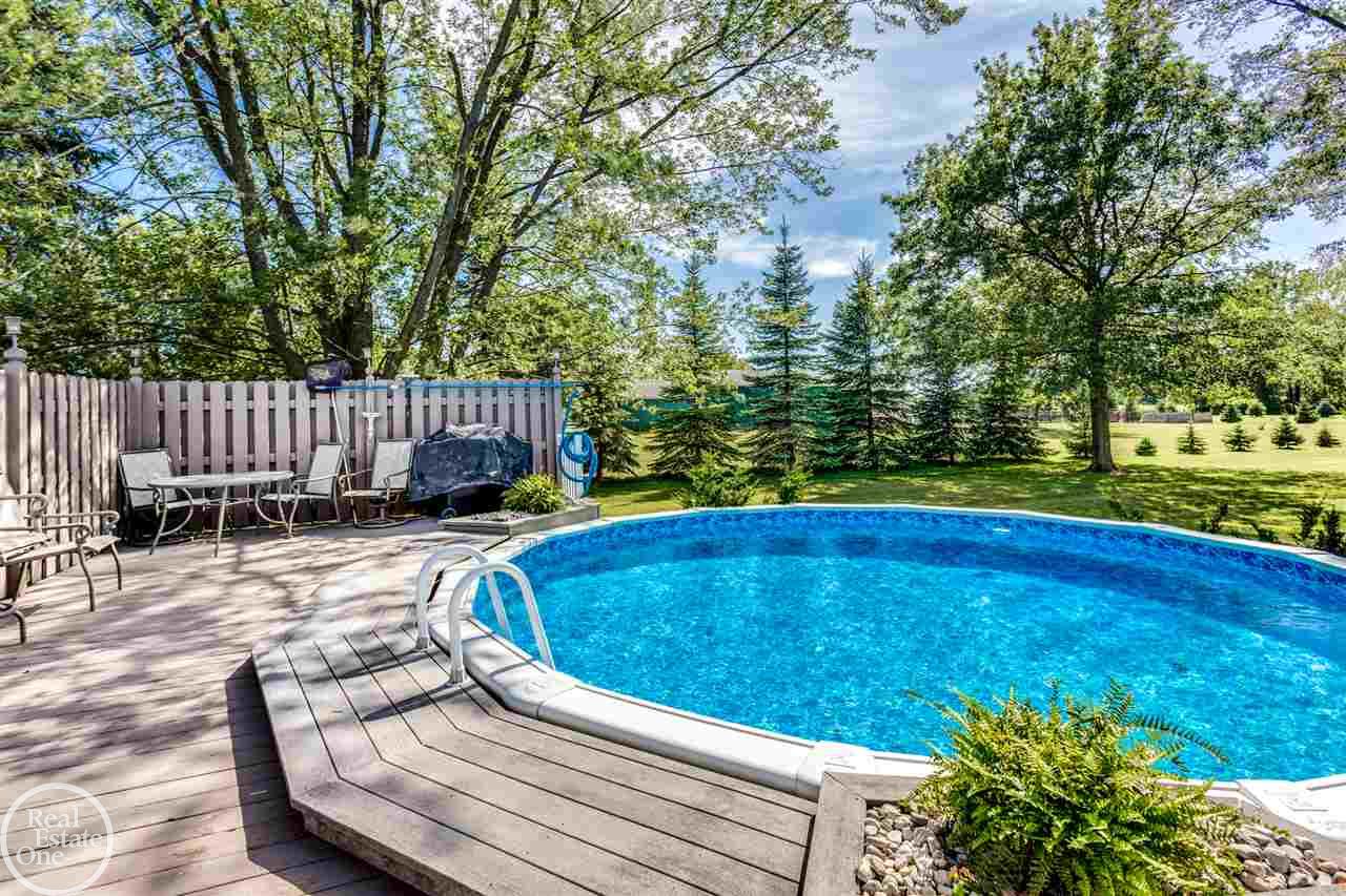 8029 Gibbons Road Jeddo, MI 48032 - Photo 10 of 46