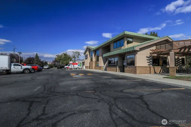 $4,875 | 151 South Worthen Street, Unit 1, Wenatchee, WA 98801