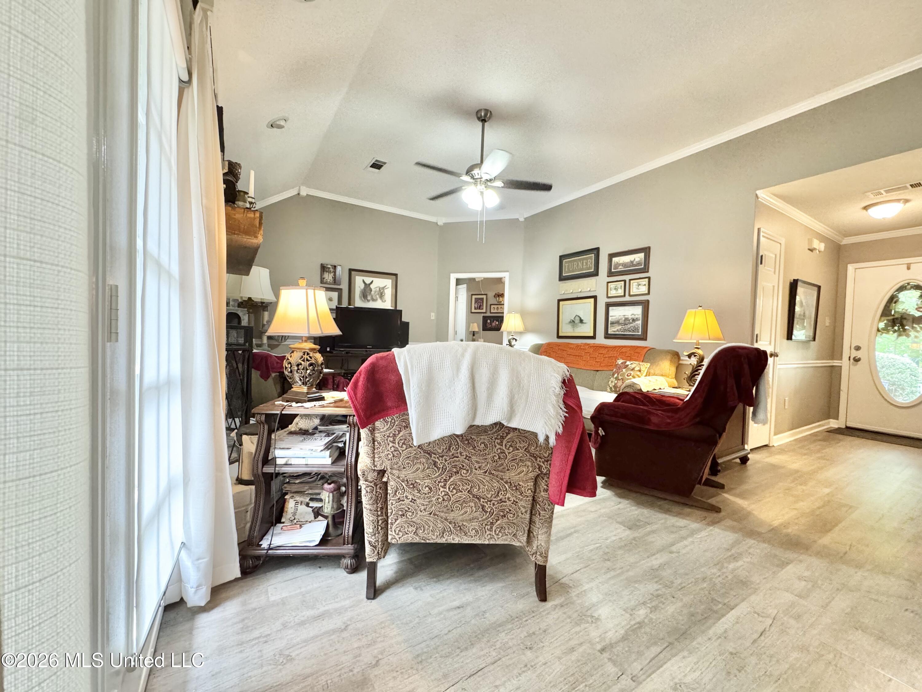 4755 Alexander Road Olive Branch, MS 38654 - Photo 6 of 32 IMG_9170