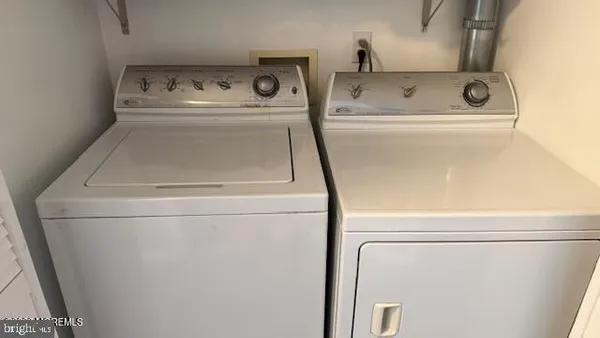 a close up view of washer and dryer