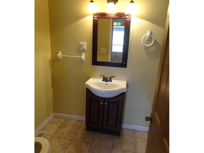 5019 East Inlow Springs Road Muncie, IN 47302 - Photo 8 of 14
