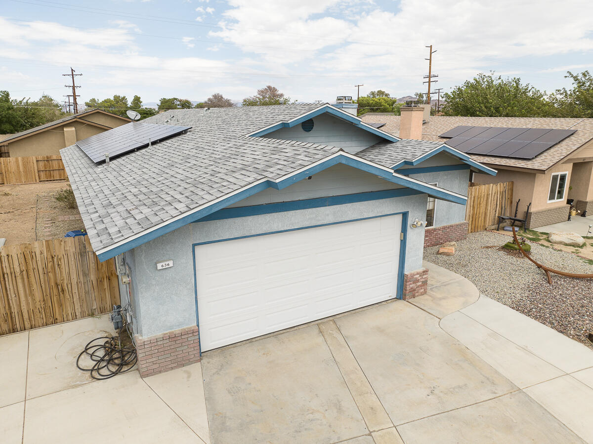 636 Beth Lane Ridgecrest, CA 93555 - Photo 2 of 17 IMG_4433