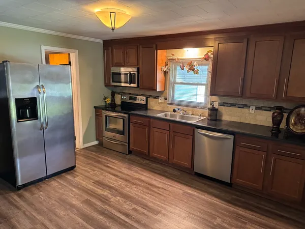 $89,900 | 818 East Belleville Avenue, Christopher, IL 62822