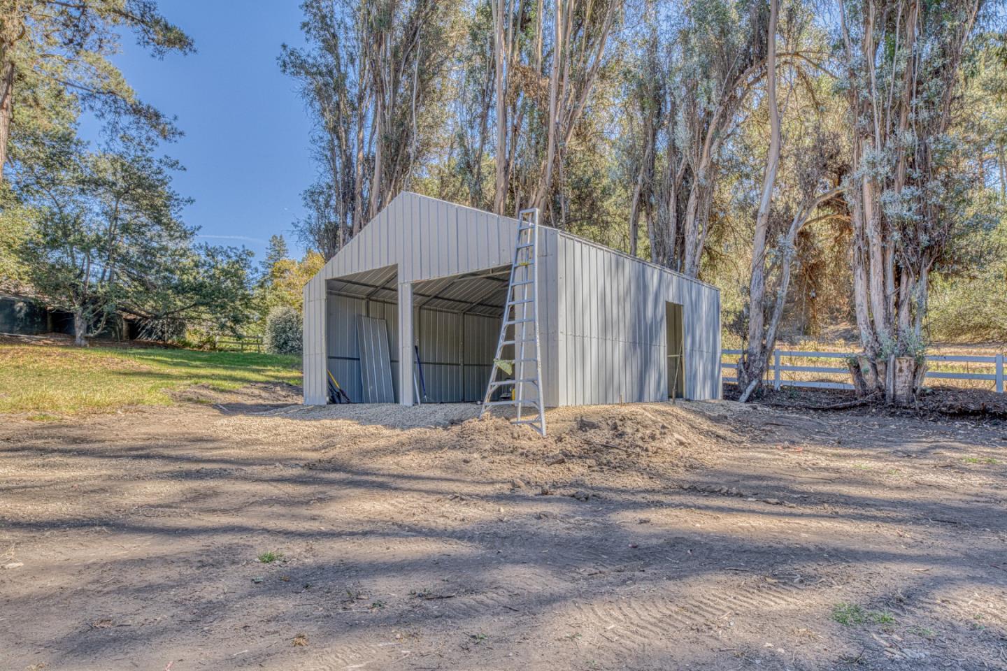 6575 Tustin Road Salinas, CA 93907 - Photo 5 of 55 Gallery Image 5