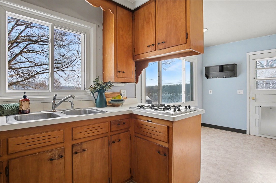 292 River Heights Circle Rochester, NY 14612 - Photo 13 of 50