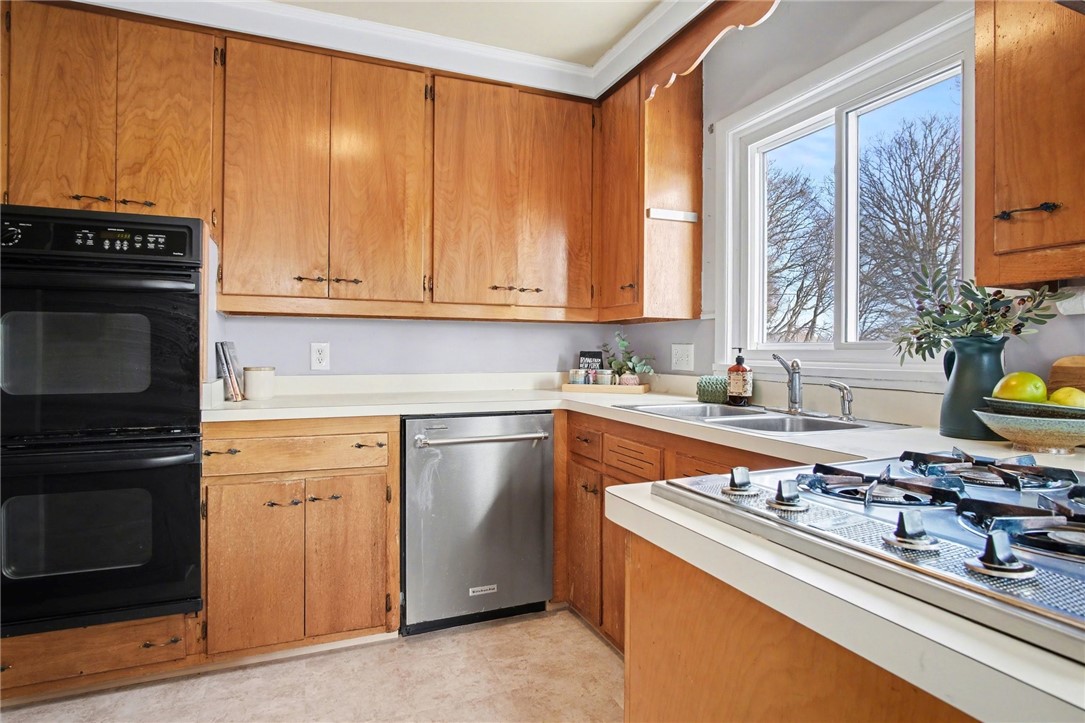 292 River Heights Circle Rochester, NY 14612 - Photo 14 of 50