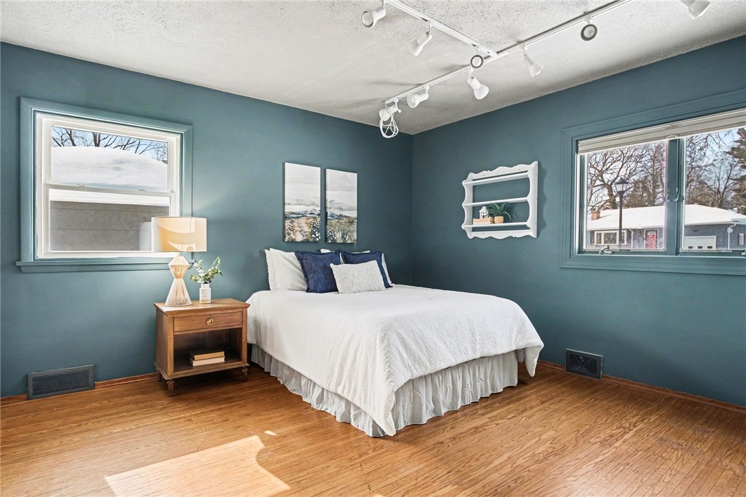 292 River Heights Circle Rochester, NY 14612 - Photo 17 of 50