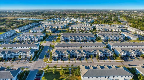 $370,000 | 2649 Southeast 13th Street, Unit 2649, Homestead, FL 33035