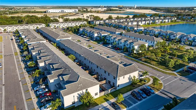 $380,000 | 2649 Southeast 13th Street, Unit 2649, Homestead, FL 33035