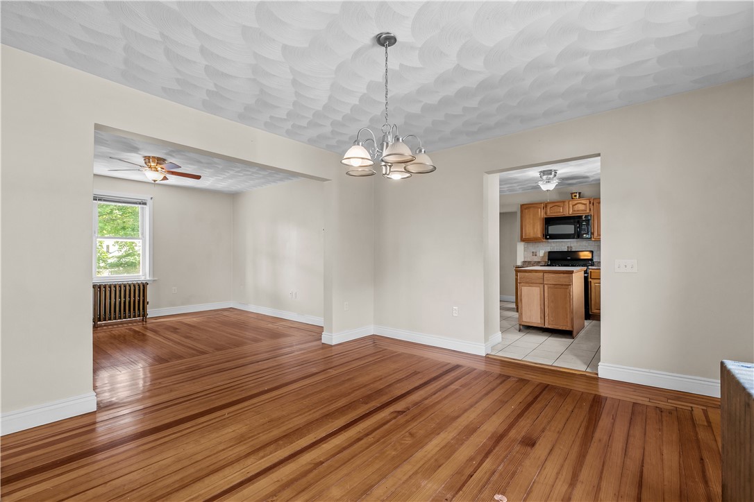 35 Inman Avenue Warwick, RI 02886 - Photo 12 of 44