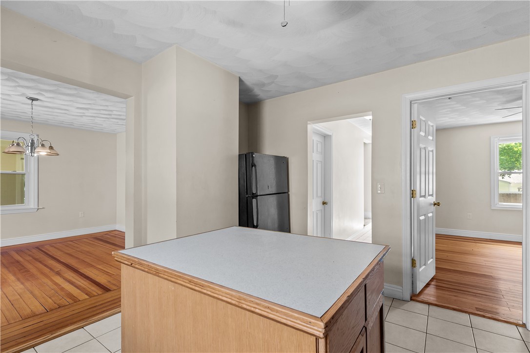 35 Inman Avenue Warwick, RI 02886 - Photo 17 of 44