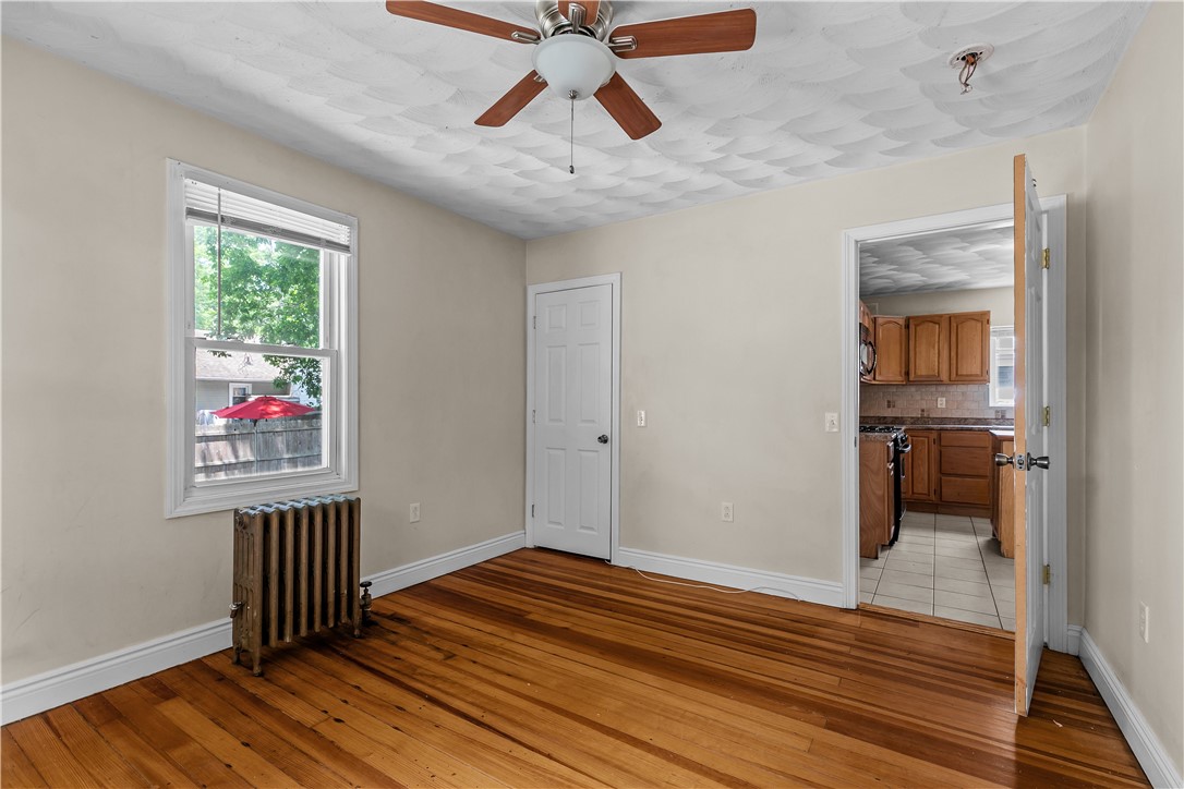 35 Inman Avenue Warwick, RI 02886 - Photo 19 of 44