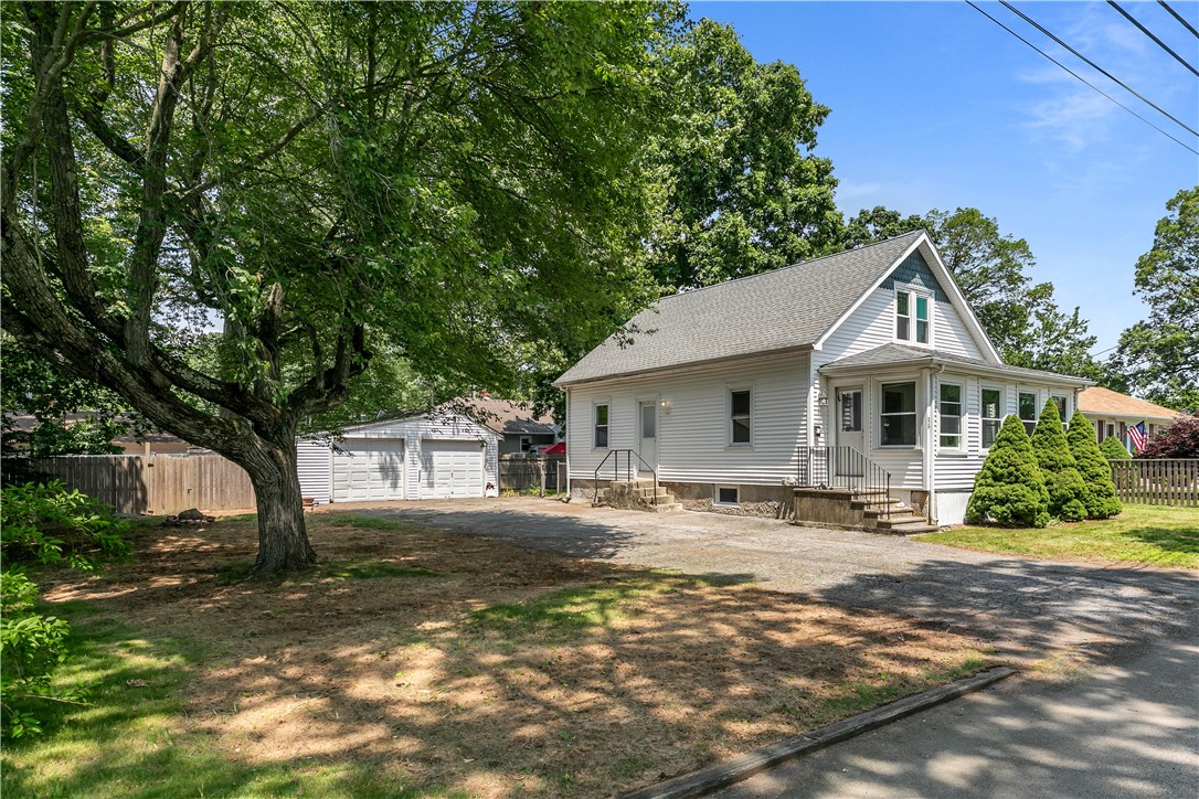 35 Inman Avenue Warwick, RI 02886 - Photo 2 of 44