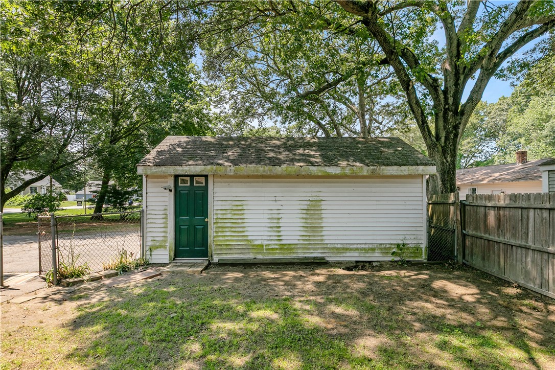 35 Inman Avenue Warwick, RI 02886 - Photo 40 of 44