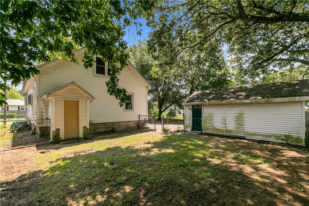 35 Inman Avenue Warwick, RI 02886 - Photo 41 of 44