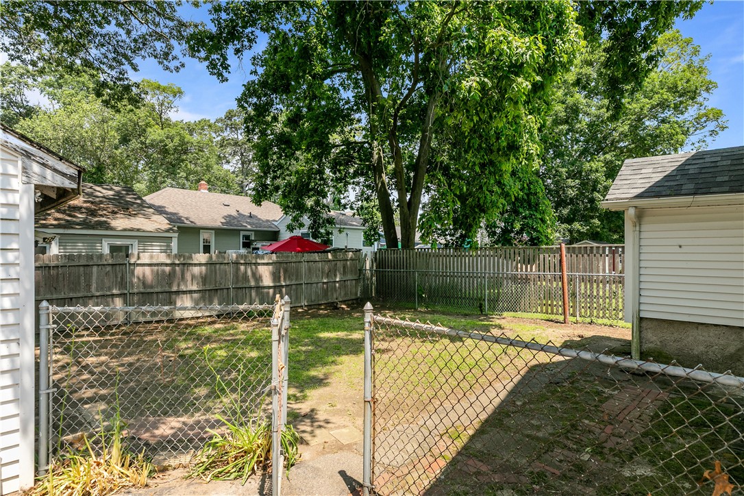 35 Inman Avenue Warwick, RI 02886 - Photo 43 of 44