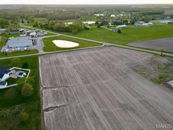 $210,000 | 0 Us Highway, Highland, IL 62249