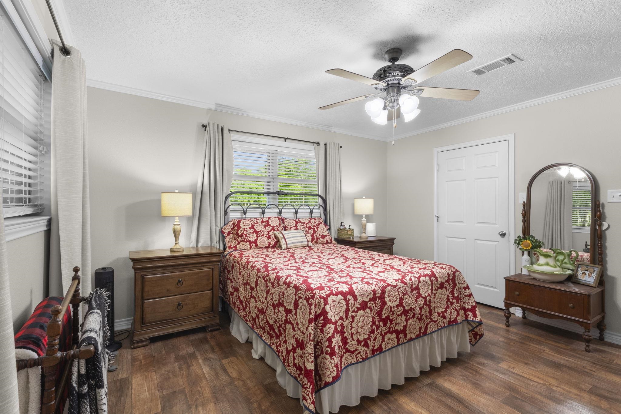 805 Gentry Road Silsbee, TX 77656 - Photo 15 of 34