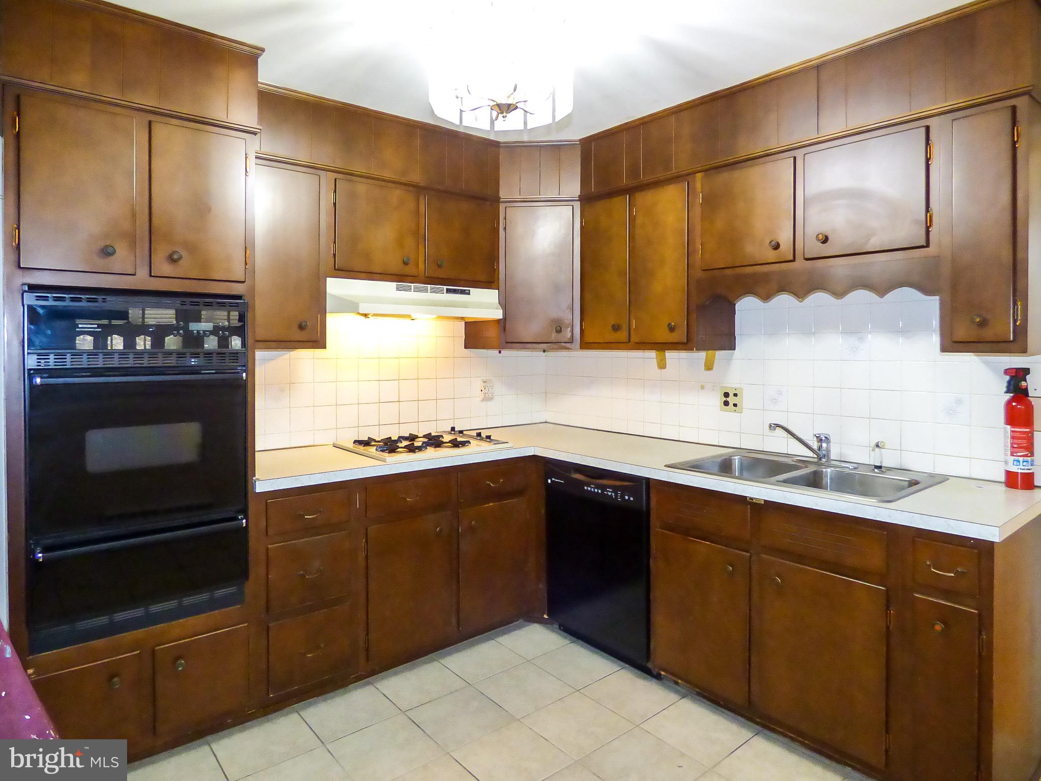 2407 Amethyst Road York, PA 17408 - Photo 15 of 46 Gallery Image 15