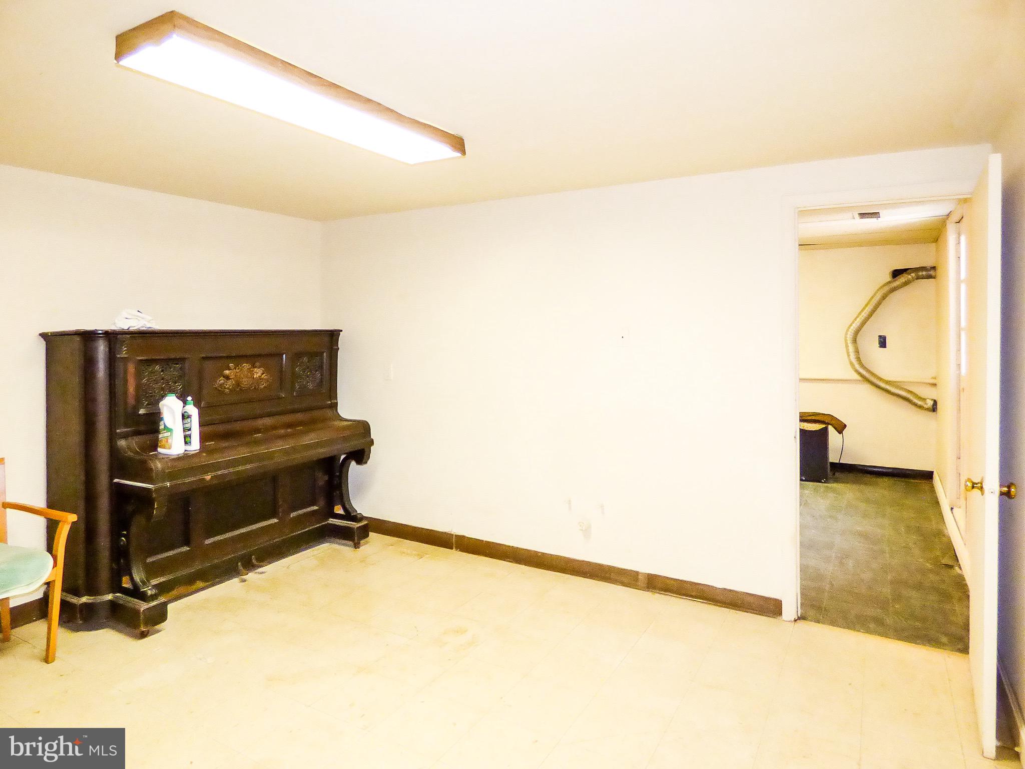 2407 Amethyst Road York, PA 17408 - Photo 36 of 46 Gallery Image 36