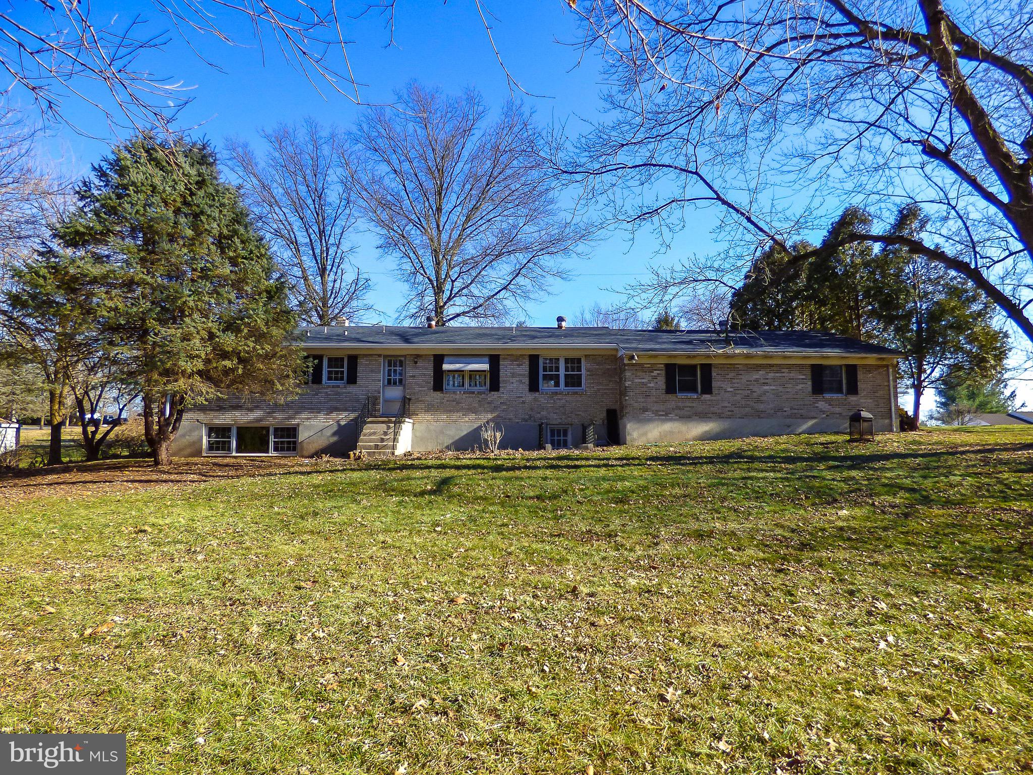 2407 Amethyst Road York, PA 17408 - Photo 5 of 46 Gallery Image 5