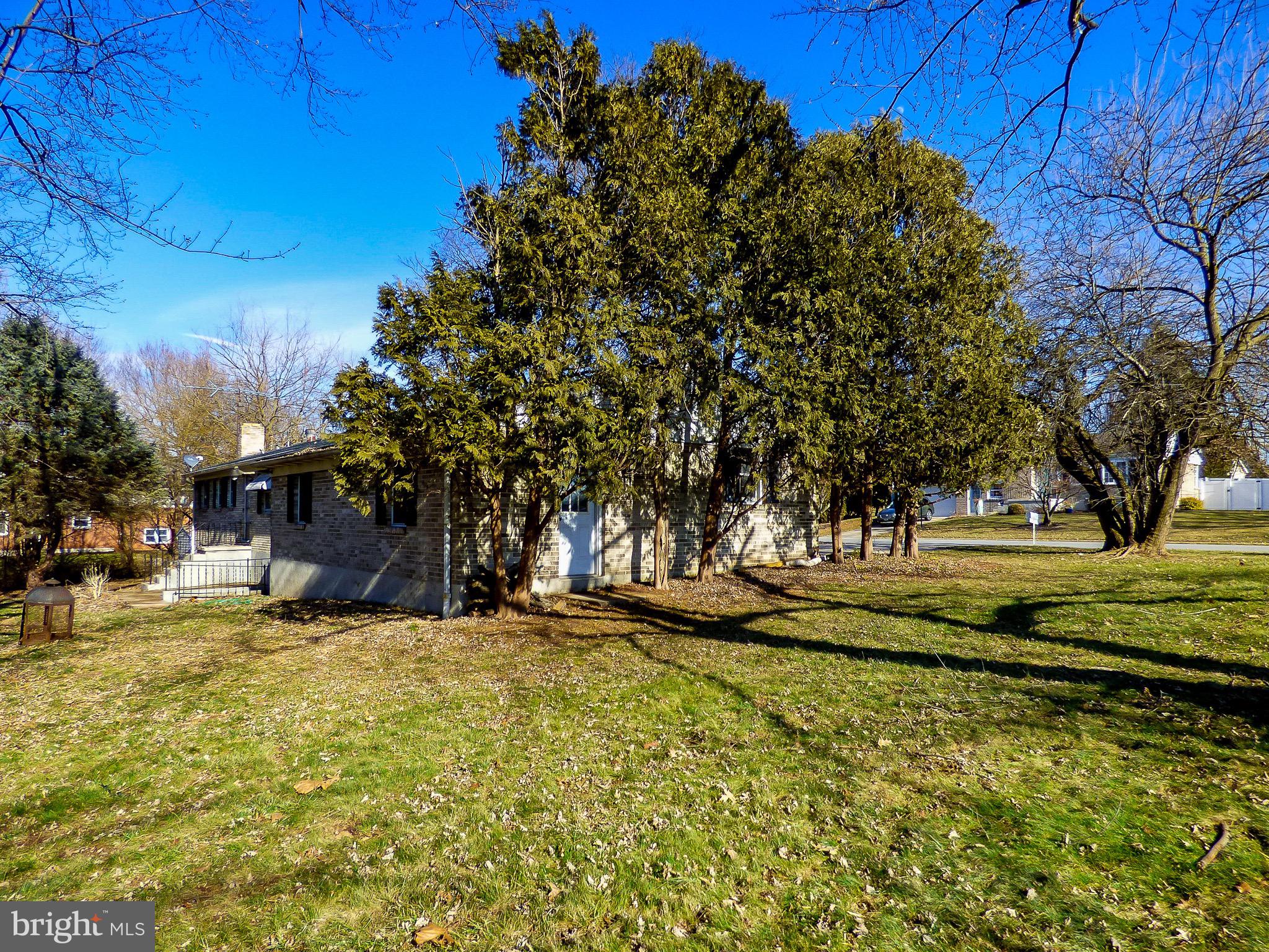2407 Amethyst Road York, PA 17408 - Photo 7 of 46 Gallery Image 7