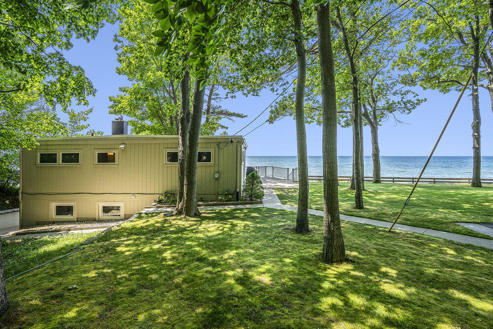 18213 North Shore Estates Road Spring Lake, MI 49456 - Photo 3 of 56 004_dsc08342