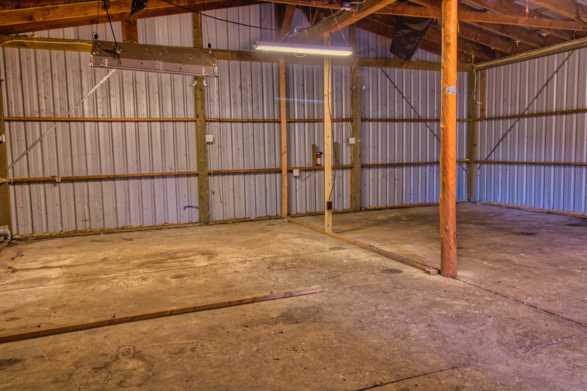 4767 Holland Loop Road Cave Junction, OR 97523 - Photo 26 of 29 Shop inside