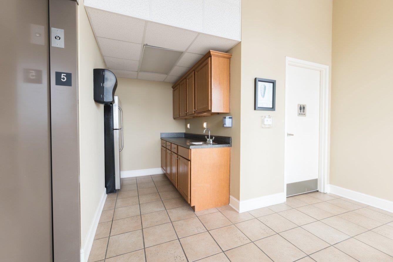 648 Riverside Drive, Unit 415 Memphis, TN 38103 - Photo 17 of 22 Gallery Image 17