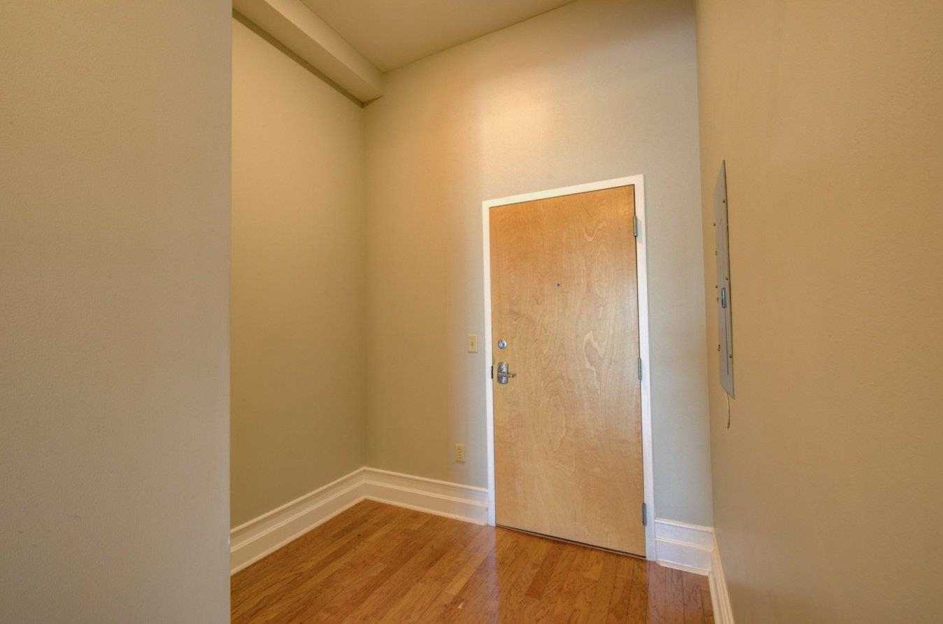 648 Riverside Drive, Unit 415 Memphis, TN 38103 - Photo 3 of 22 Gallery Image 3