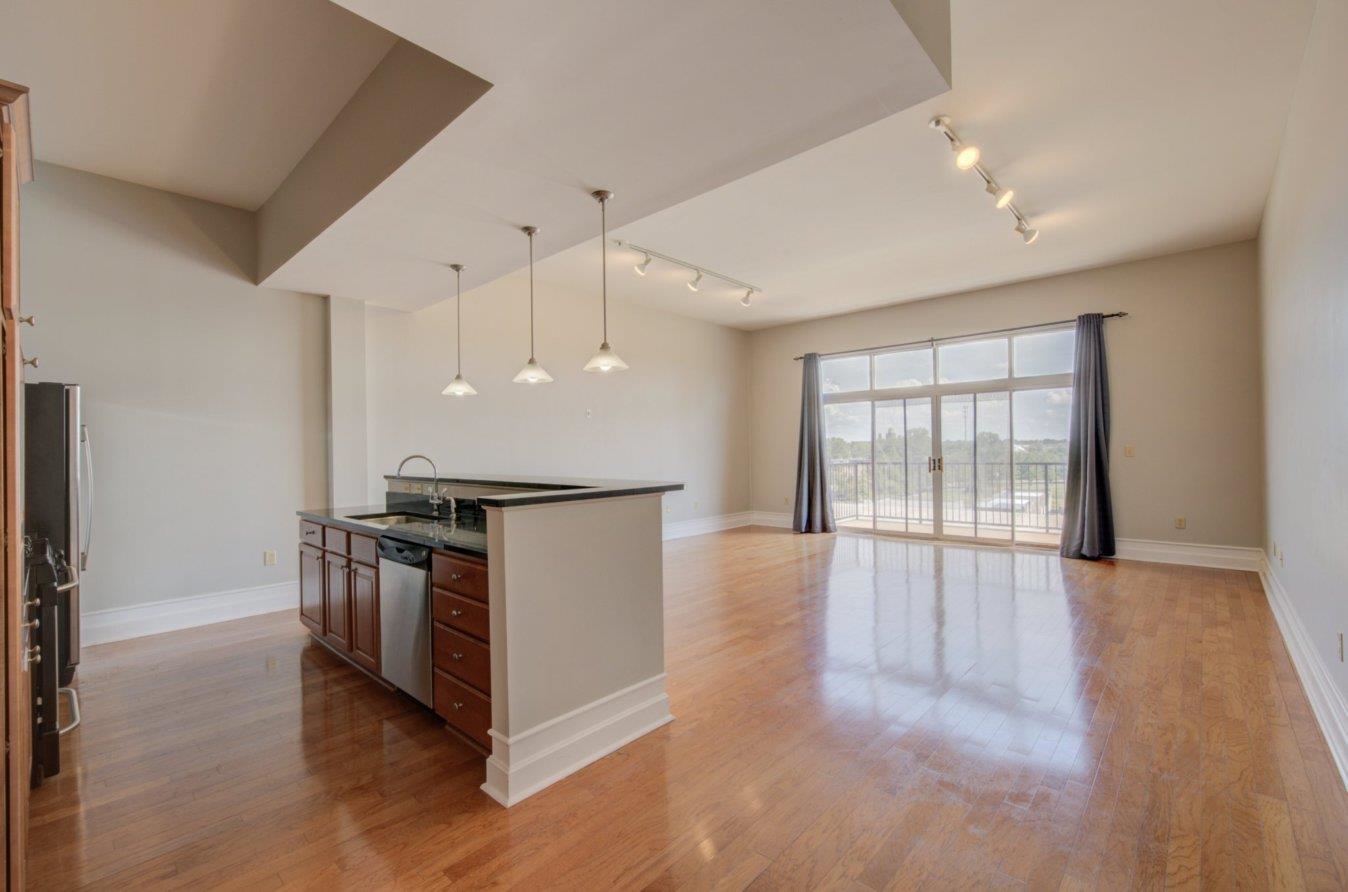 648 Riverside Drive, Unit 415 Memphis, TN 38103 - Photo 5 of 22 Gallery Image 5