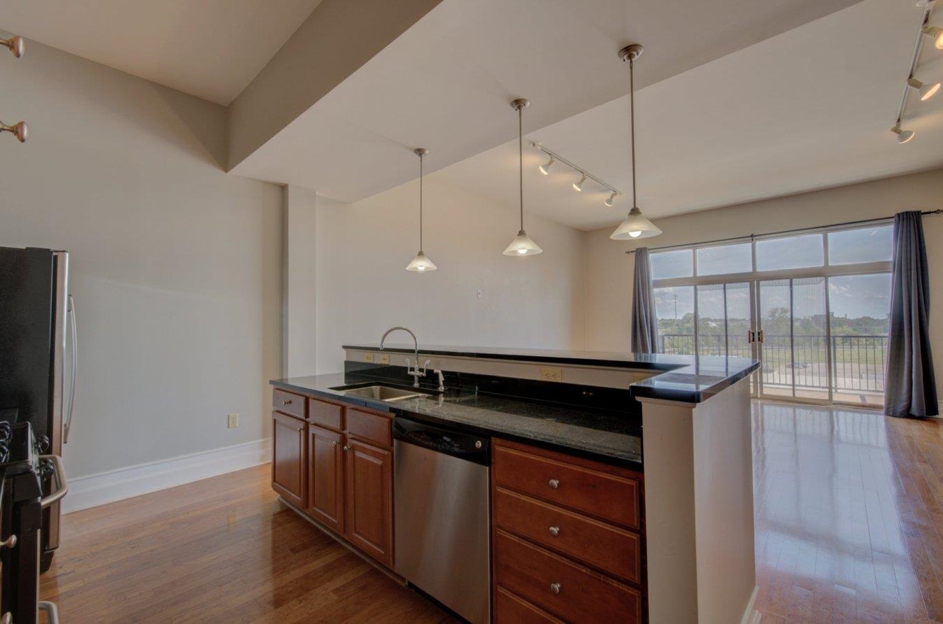 648 Riverside Drive, Unit 415 Memphis, TN 38103 - Photo 6 of 22 Gallery Image 6