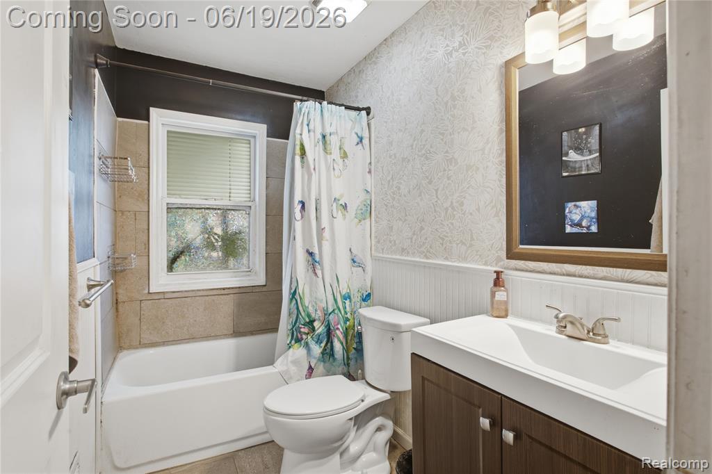 529 Champaign Road Lincoln Park, MI 48146 - Photo 8 of 25