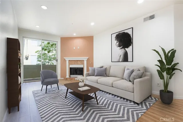 $499,000 | 16940 Chatsworth Street, Unit 208, Granada Hills, CA 91344