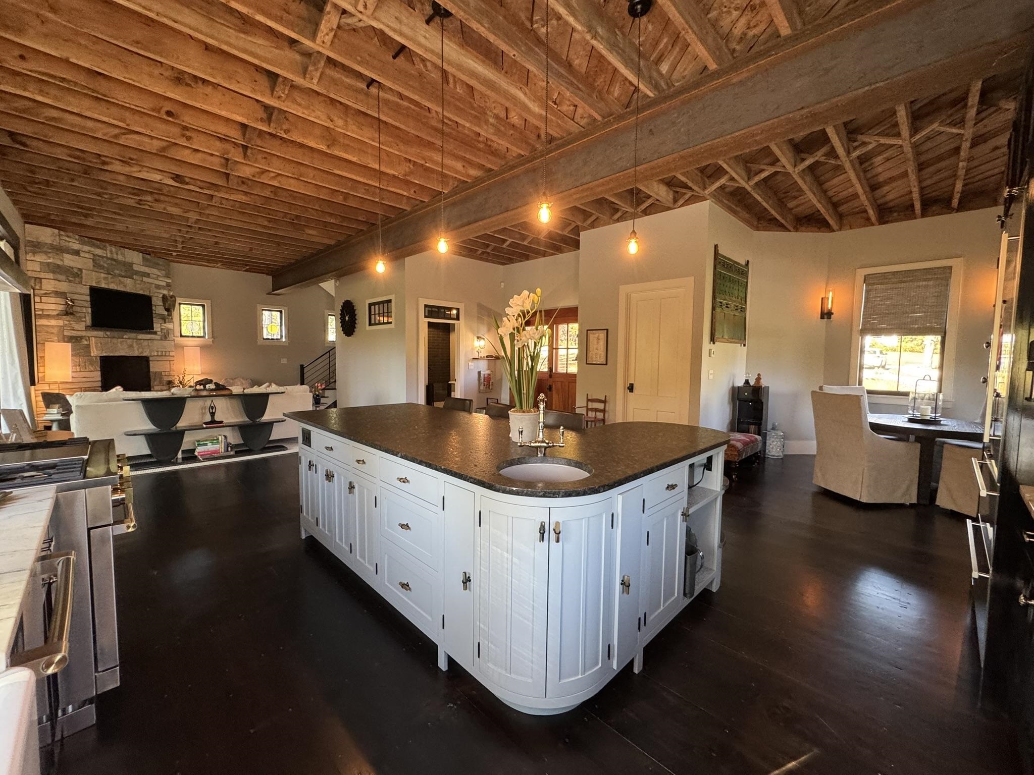 57 Taconic Road Manchester, VT 05254 - Photo 8 of 54