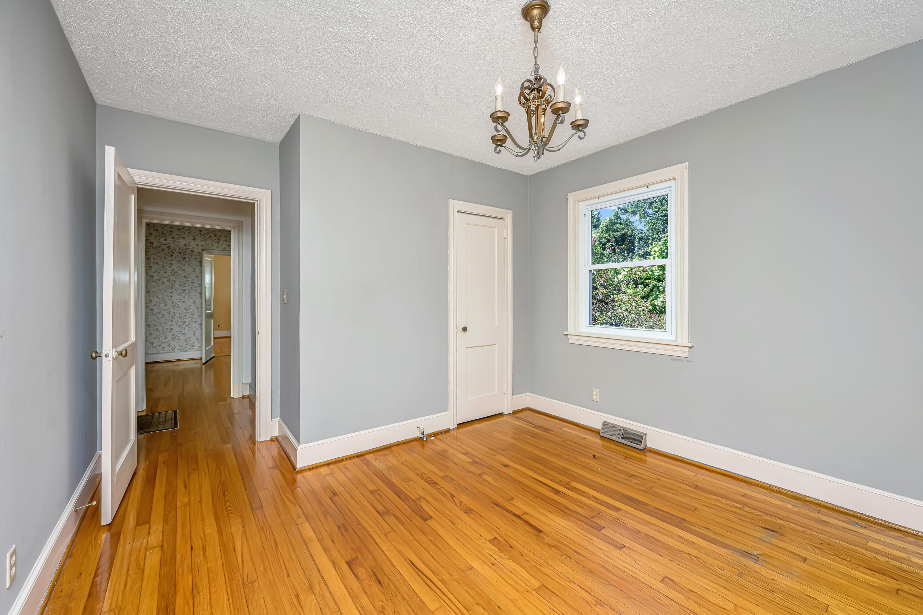 279 Hawthorne Street Mount Pleasant, SC 29464 - Photo 14 of 40 279 Hawthorne St
